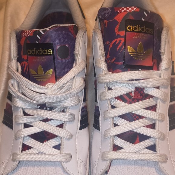 LIMITED EDITION. "SUPERSTAR " ADIDAS SNEAKERS - Picture 2 of 6